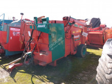 Distribución de forraje desensiladora empajadora Jeantil DP 5800 RE