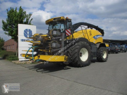 Ensileuse automotrice New Holland FR 700