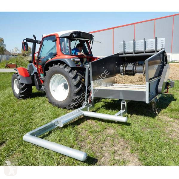 Distribution de fourrage Fliegl DEROULEUSE