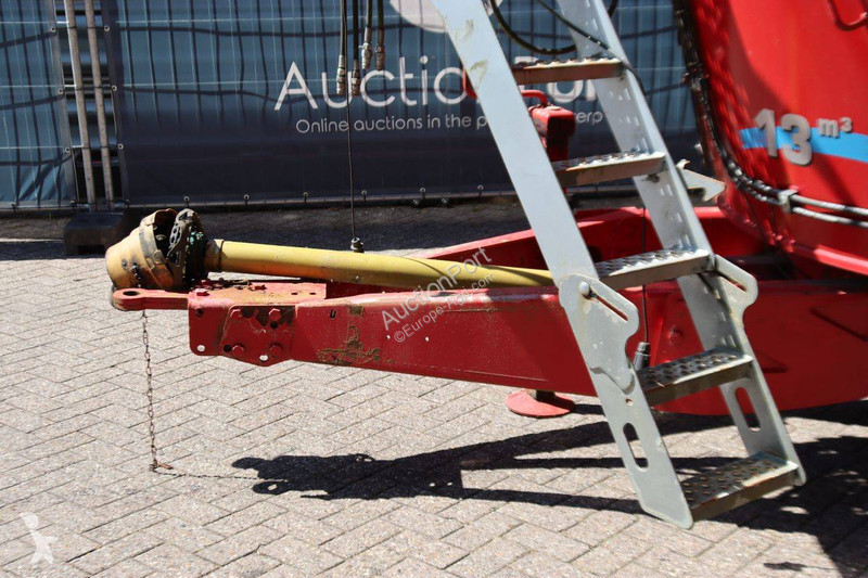 Distribuição forragens Peecon VMF 130