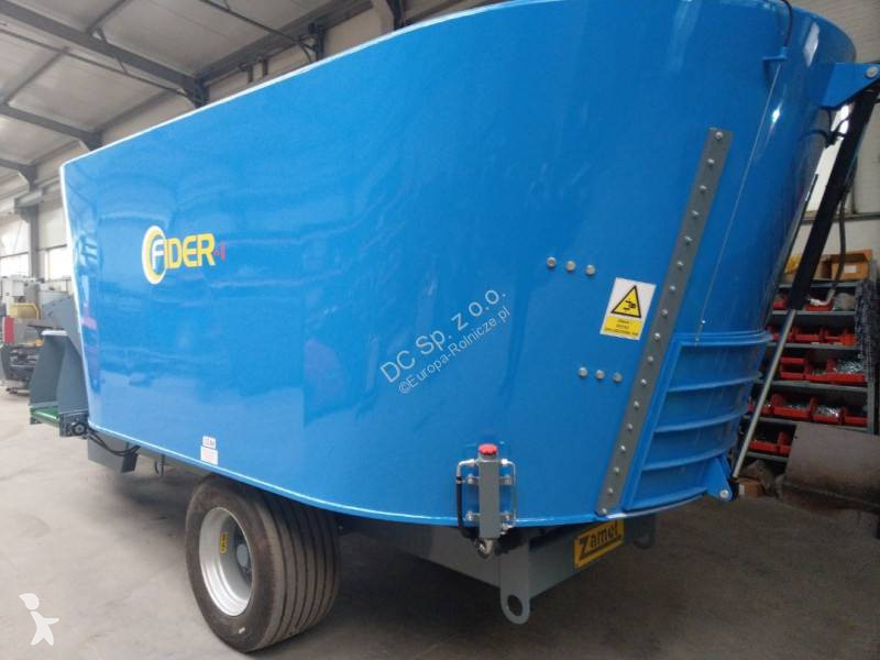Distribution de fourrage Zago Futtermischwagen...
