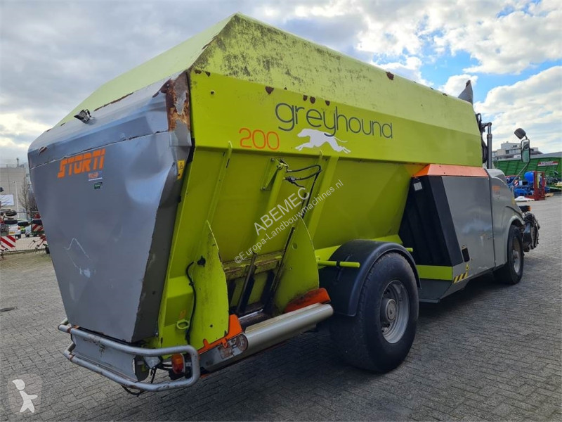 Distribution de fourrage Storti Greyhound 20 m3...