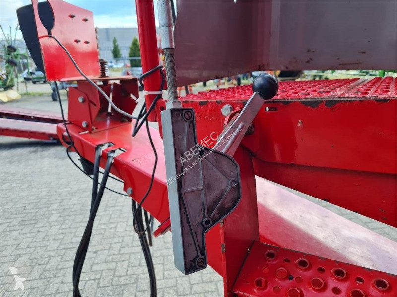 Distribution de fourrage Peecon biga 15-245