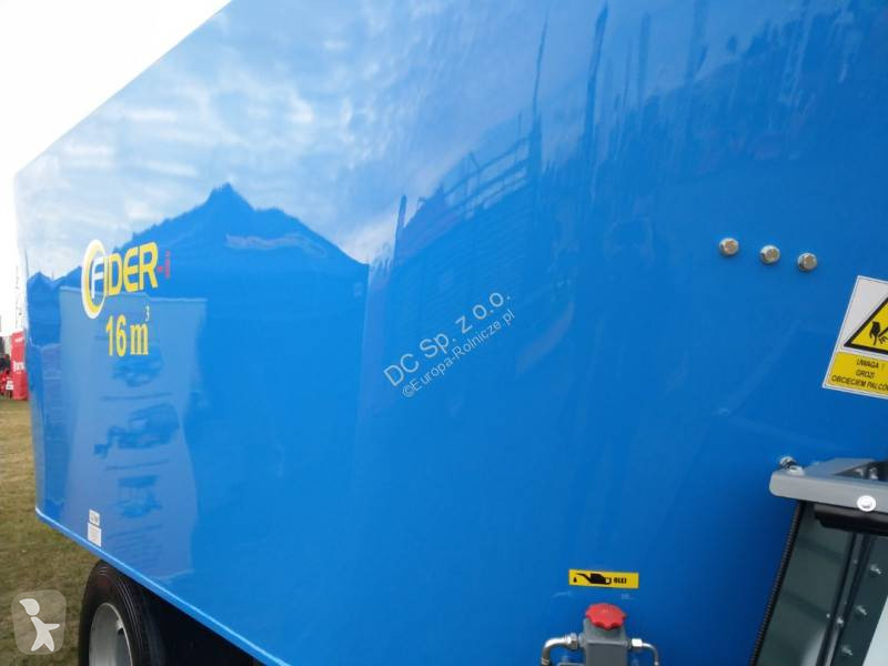 Distribution de fourrage Zago Futtermischwagen...