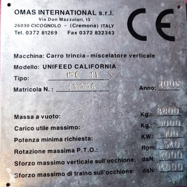 Distribution de fourrage Omas CALIFORNIA 28