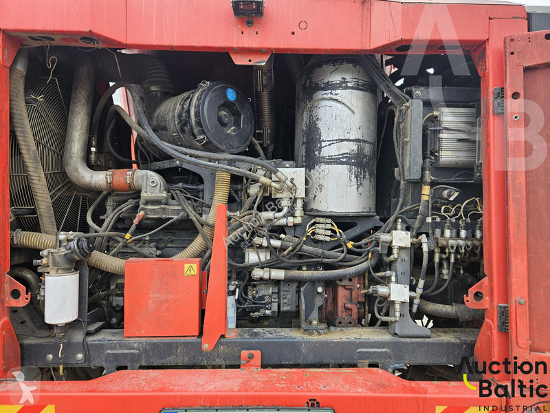 Distribución de forraje Kuhn SPW 14 Compact