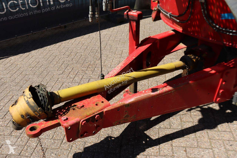 Distribuição forragens Peecon VMF 130