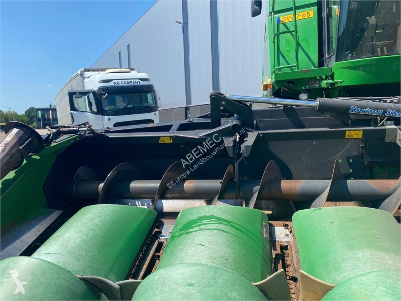 Foderdistribution John Deere 9880 STS combine