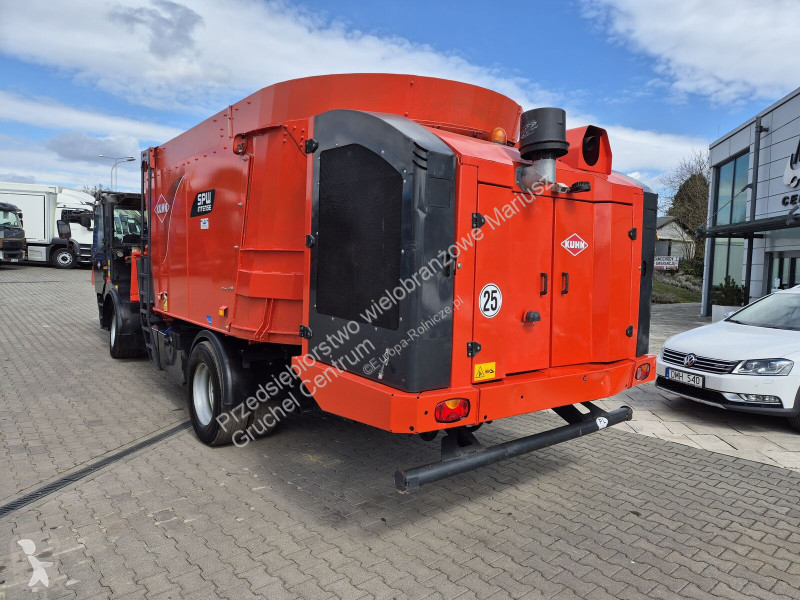 Dávkovanie krmiva Kuhn SPW 22 Intense / LOW MTH...