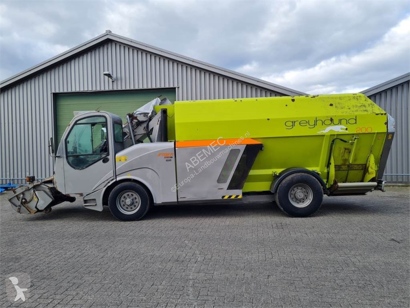 Distribution de fourrage Storti Greyhound 20 m3...