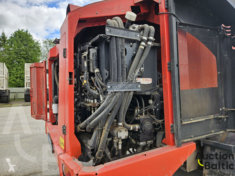 Distribución de forraje Kuhn SPW 14 Compact
