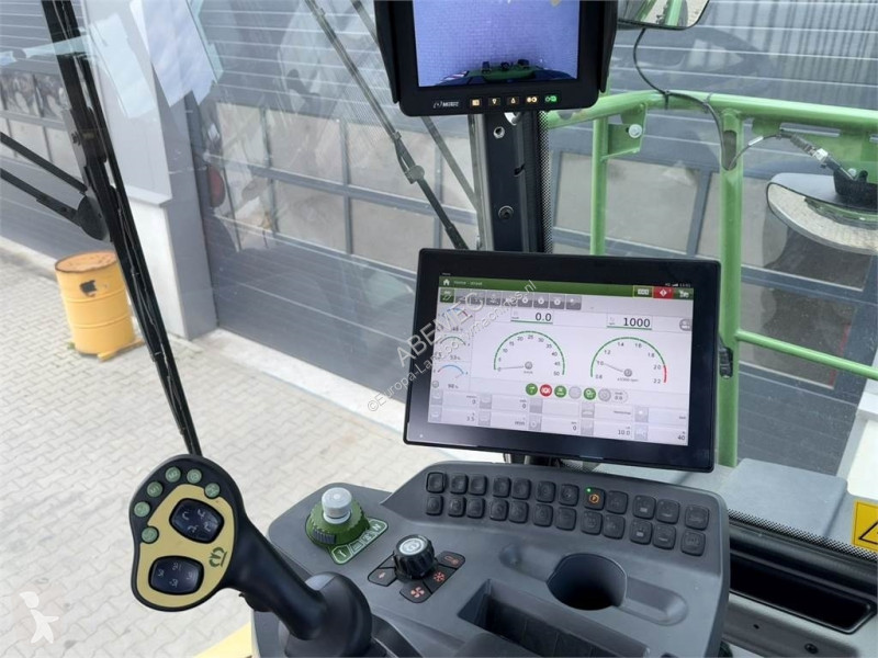 Distribution de fourrage  BigX 630
