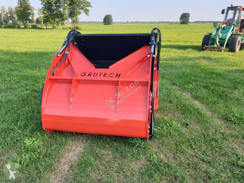 Distribution de fourrage Grutech...