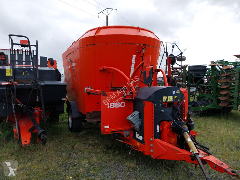 Distribution de fourrage Kuhn