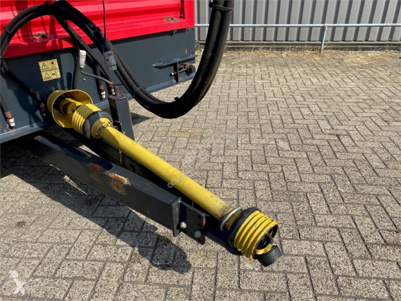 Distribution de fourrage Schuitemaker Amigo 40S