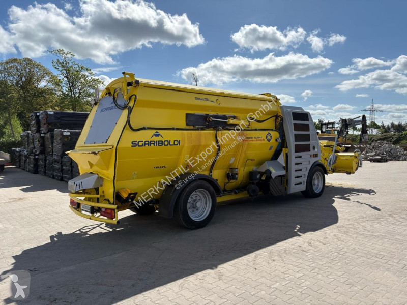Distribution de fourrage Sgariboldi  MAV 6214