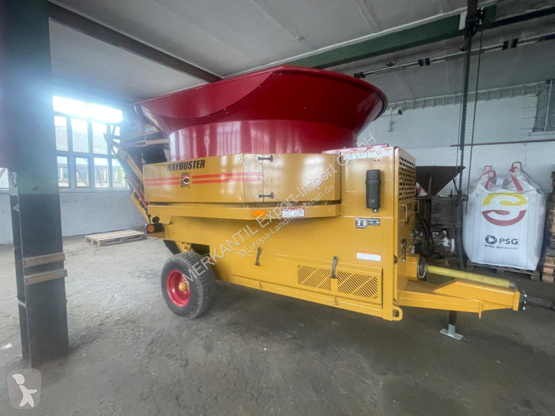 Foderdistribution   Hammermühle Haybuster H...