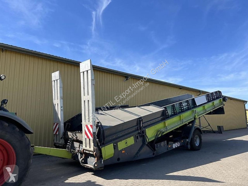 Foderdistribution    Becklönne Silage Überladeband