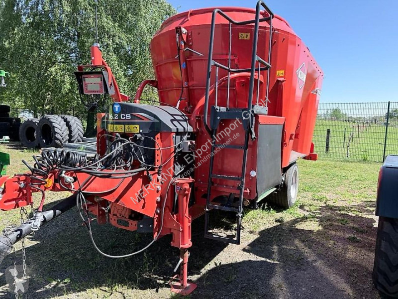 Distribuição forragens Kuhn  Profile 16.2 CS