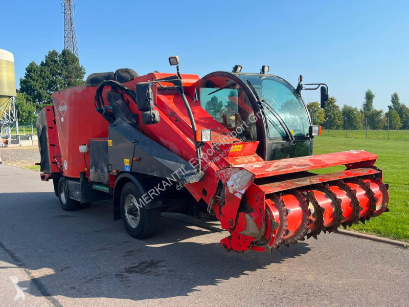 Distribuição forragens Kuhn  SPV Power 10.1 CL