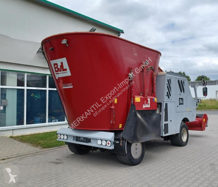 Foderdistribution   Vmix Maximus 17-15