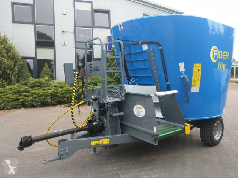 Distribution de fourrage Zago Futtermischwagen...