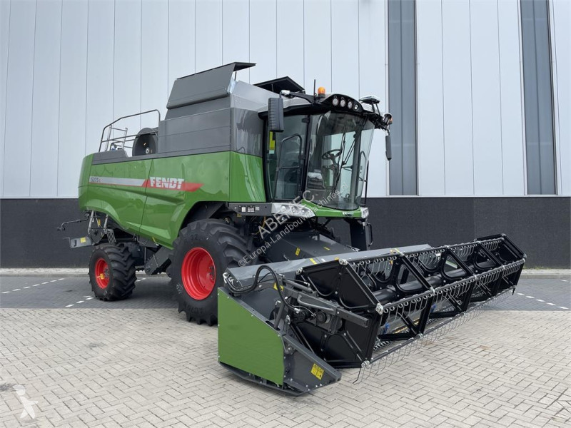 Foderdistribution Fendt 5275 C Combine
