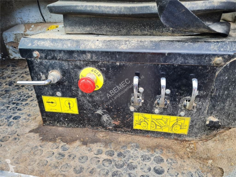 Distribution de fourrage Storti Greyhound 20 m3...