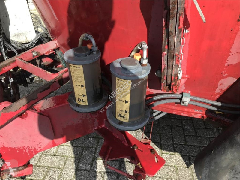 Distribution de fourrage BVL v mix fill plus...