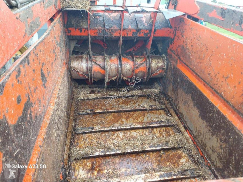 Distribution de fourrage Kuhn