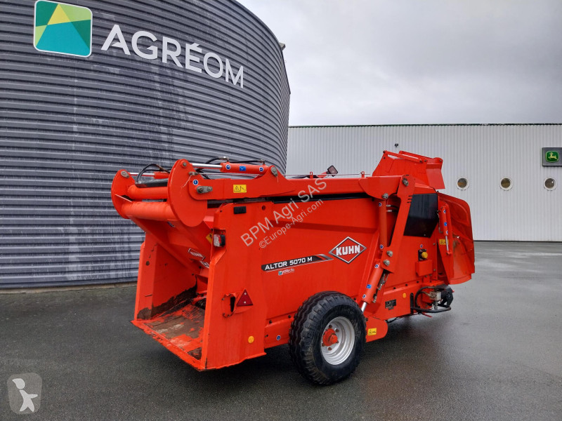 Distribution de fourrage Kuhn