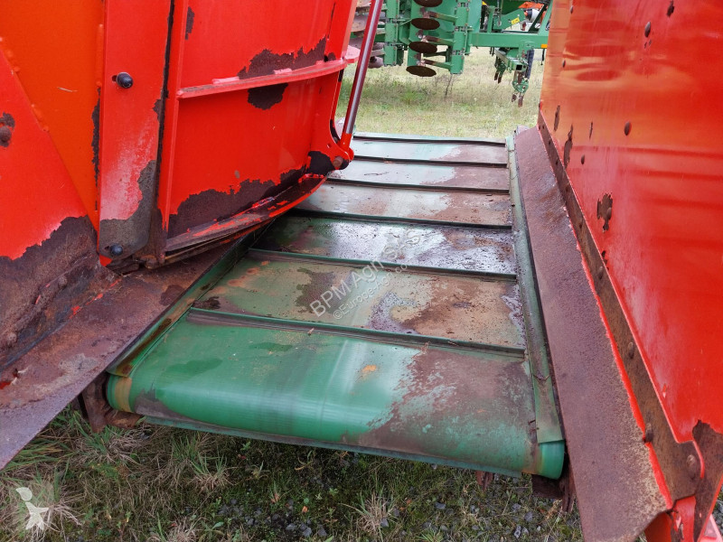 Distribution de fourrage Kuhn