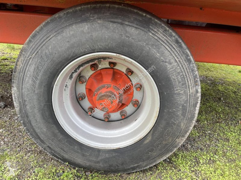 Distribution de fourrage Kuhn EUROMIX 1 1880