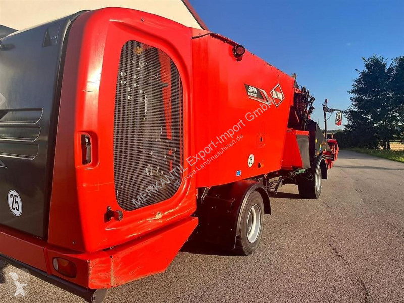 Distribuição forragens Kuhn  14.2 CS