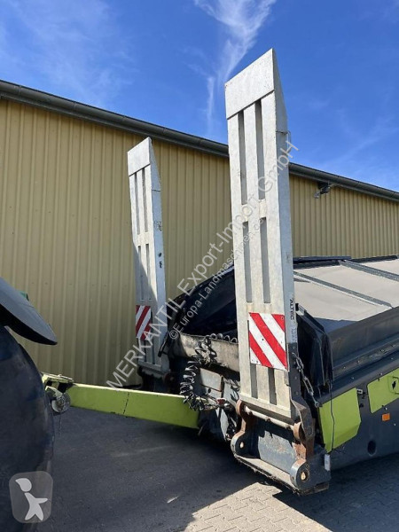 Foderdistribution    Becklönne Silage Überladeband