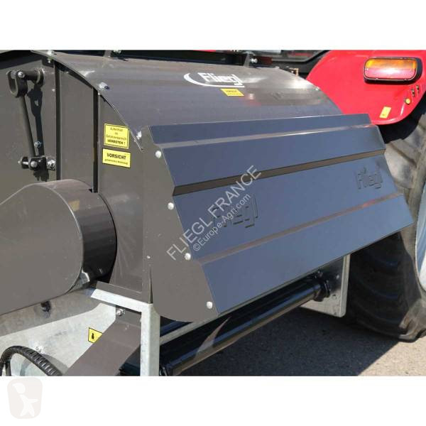 Distribution de fourrage Fliegl DEROULEUSE