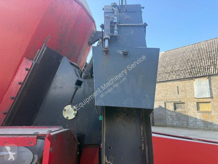 Distribution de fourrage JF  FEEDER VM 18