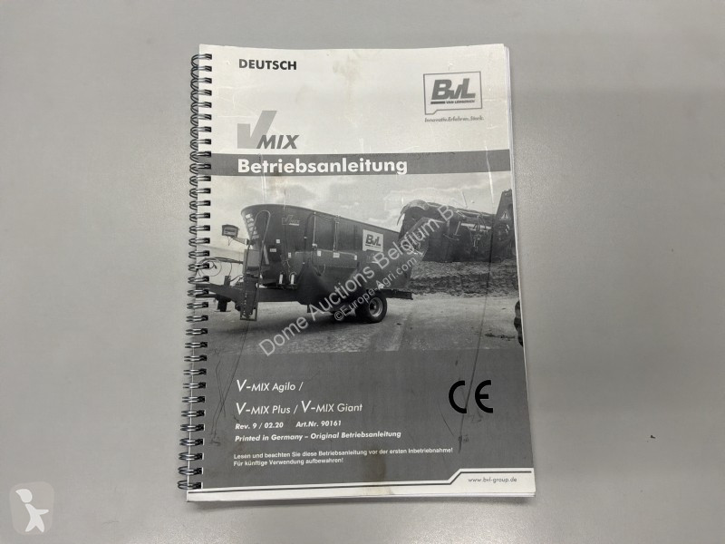 Distribution de fourrage BVL V-MIX Plus 17N-2S