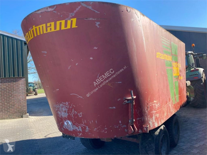 Distribution de fourrage Strautmann Verti-Mix...