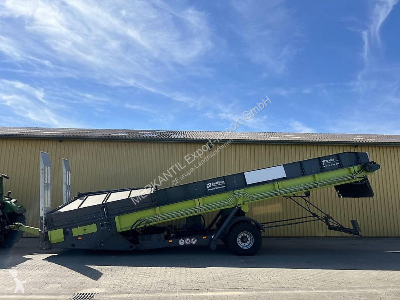 Foderdistribution    Becklönne Silage Überladeband