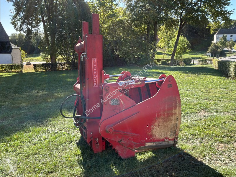 Distribution de fourrage Redrock Alligator 130...