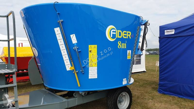 Distribution de fourrage Zago Futtermischwagen...