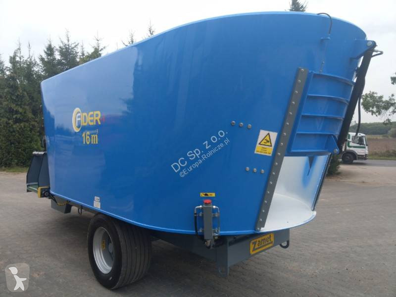 Distribution de fourrage Zago Futtermischwagen...