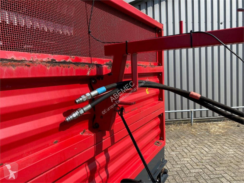 Distribution de fourrage Schuitemaker Amigo 40S