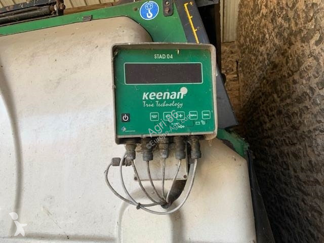 Distribution de fourrage Keenan MELANGEUSE