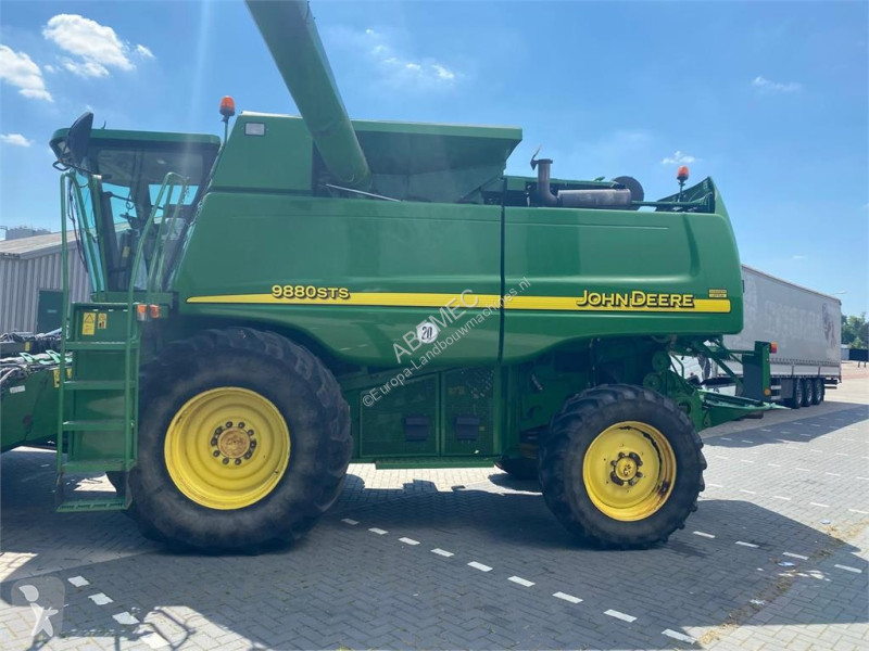 Foderdistribution John Deere 9880 STS combine