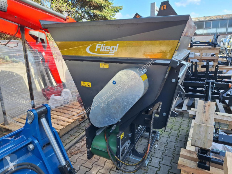 Foderdistribution Fliegl  EINSTREUSCHAUFEL 175...