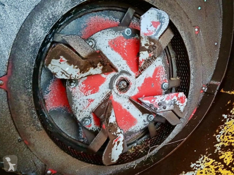 Foderdistribution   Teagle Tomahawk 404M