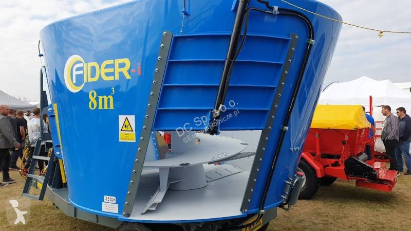 Distribution de fourrage Zago Futtermischwagen...