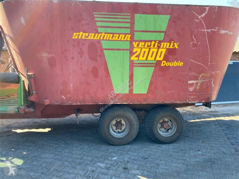 Distribution de fourrage Strautmann Verti-Mix...